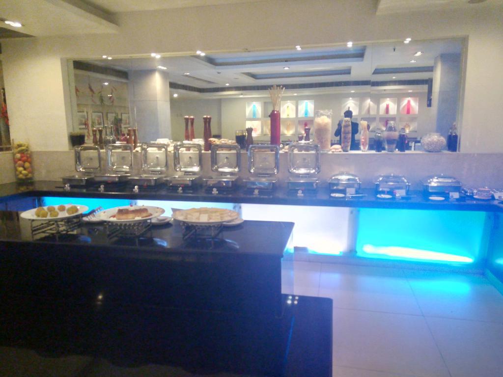 מלון היידראבד Hampshire Plaza מראה חיצוני תמונה