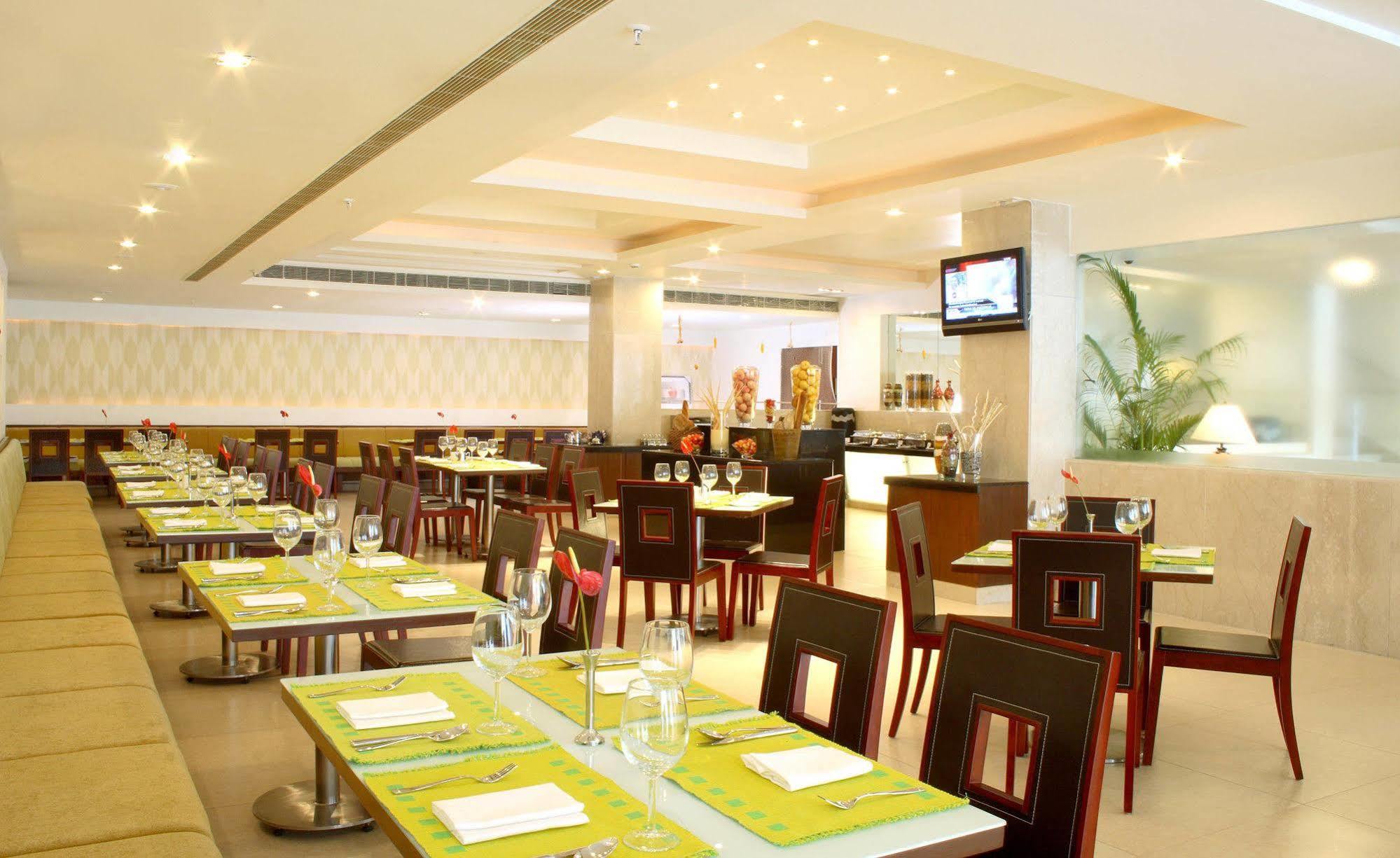 מלון היידראבד Hampshire Plaza מראה חיצוני תמונה